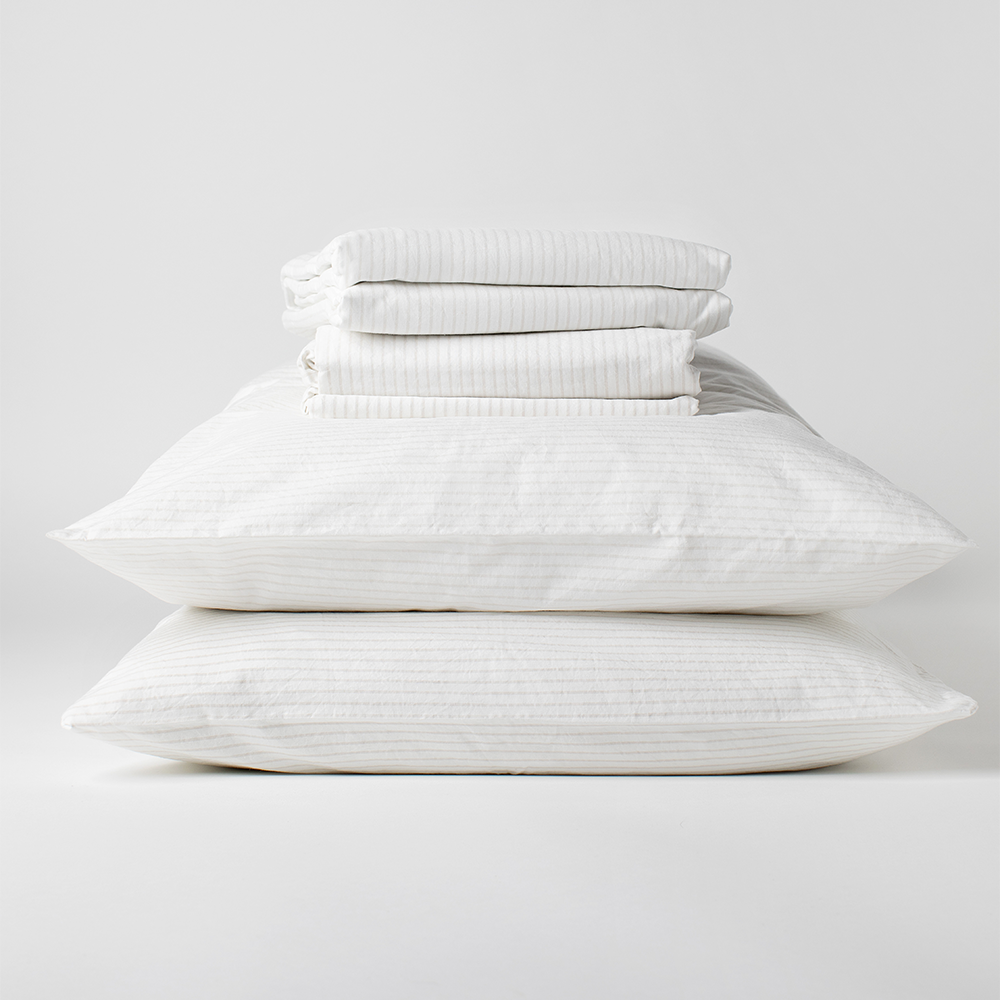 The Crisp bed bundle - pinstripes (clay/chalk)